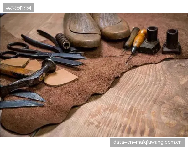 一家获得LWG黄金级认证的制革厂，如何通过其天然油脂浸渍工艺的实验室数据，同时满足顶级赛事性能与全球市场的环保准入标准
